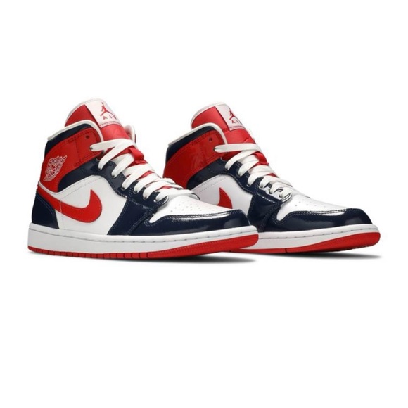 AIR JORDAN 1 MID 'CHAMP COLORS' - Picture 1 of 4